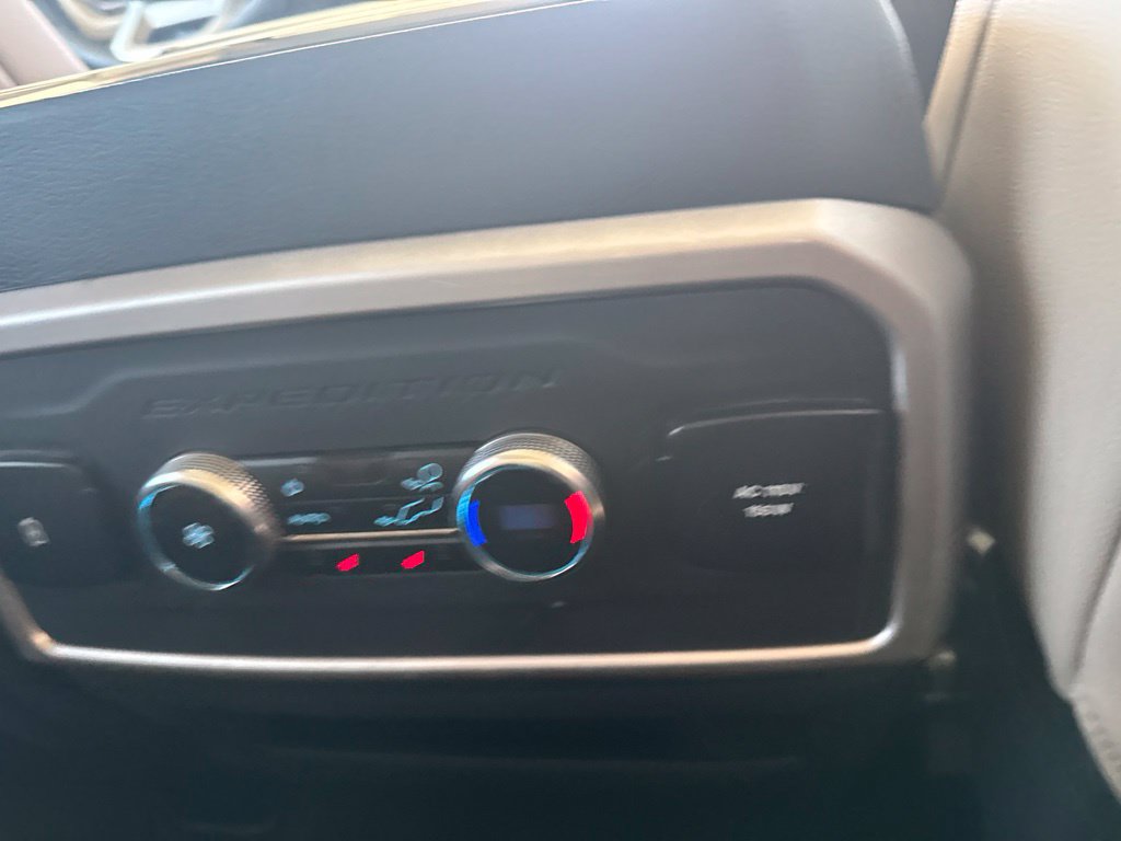 Certified 2024 Ford Expedition Max Limited RWD image 24