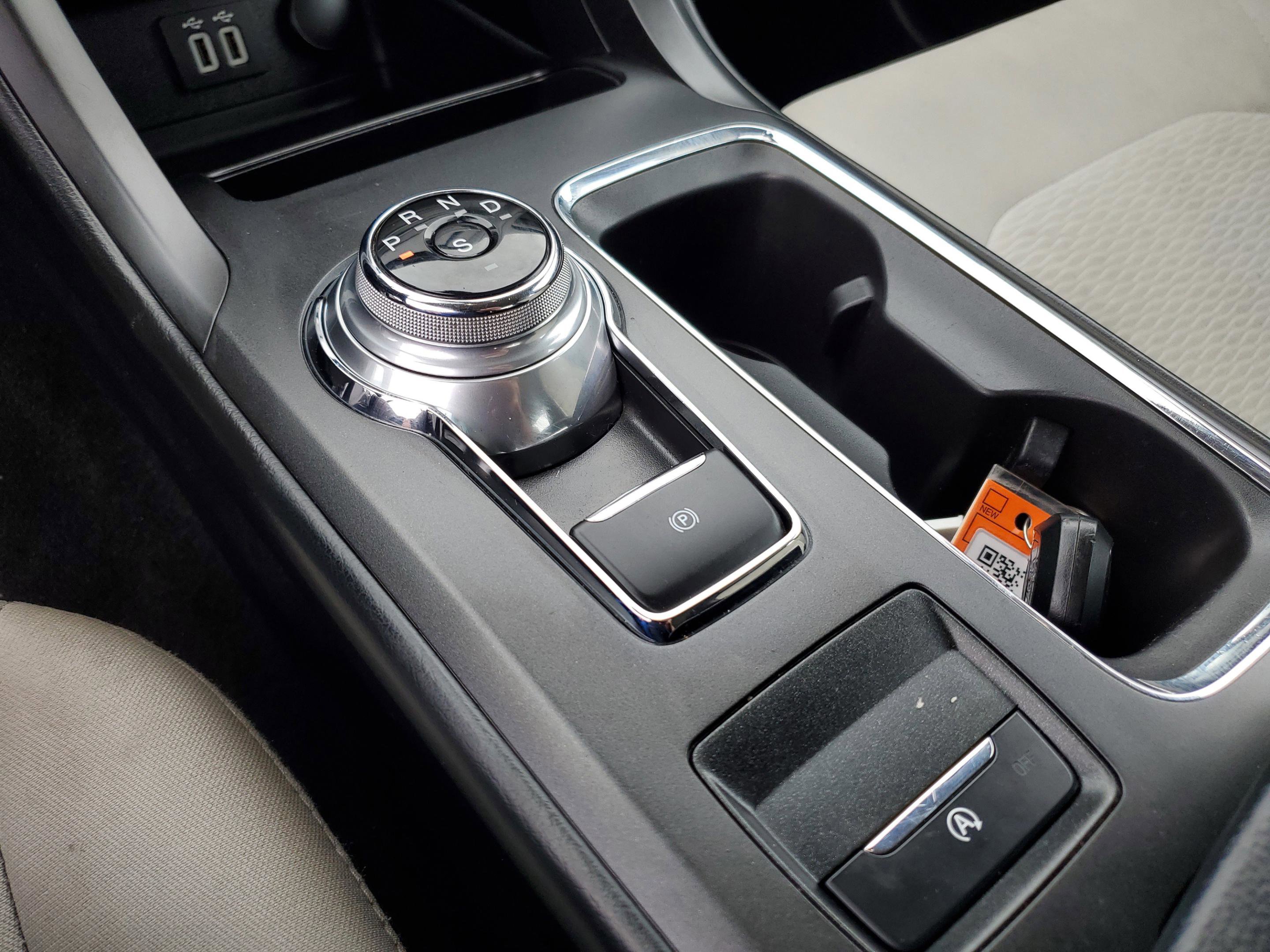 Certified 2019 Ford Fusion SE w/ Equipment Group 151A image 30