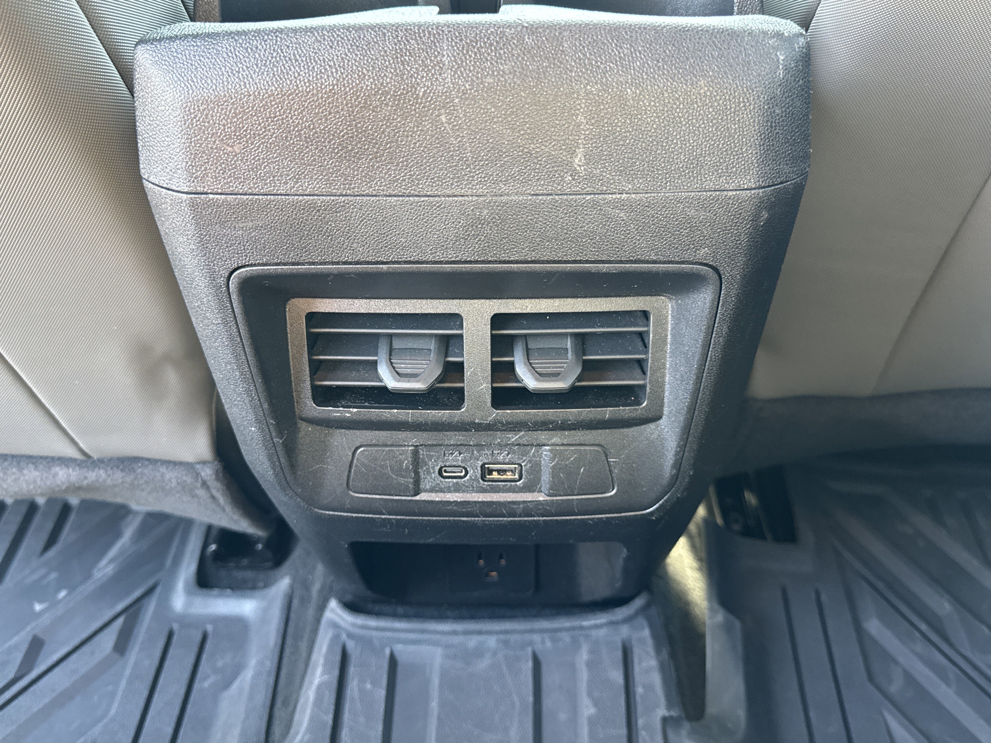 Used 2024 Chevrolet Colorado ZR2 w/ Technology Package image 24