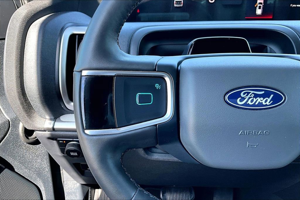 Certified 2025 Ford Expedition Active AWD/4WD image 18