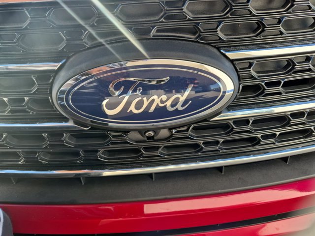 Certified 2022 Ford Explorer XLT w/ Equipment Group 202A AWD/4WD image 38