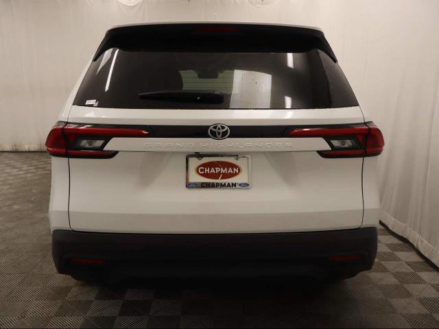 Used 2024 Toyota Grand Highlander XLE image 13