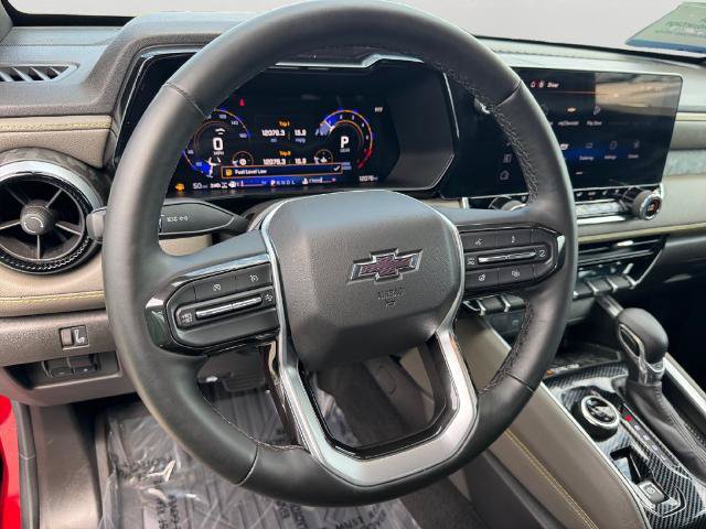 Used 2025 Chevrolet Colorado ZR2 w/ Technology Package AWD/4WD image 18