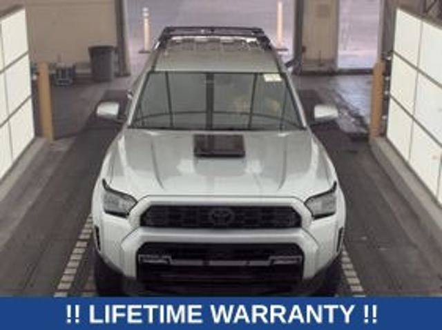 Used 2025 Toyota 4Runner TRD Sport AWD/4WD image 2