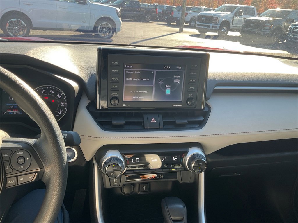 Used 2022 Toyota RAV4 XLE image 19
