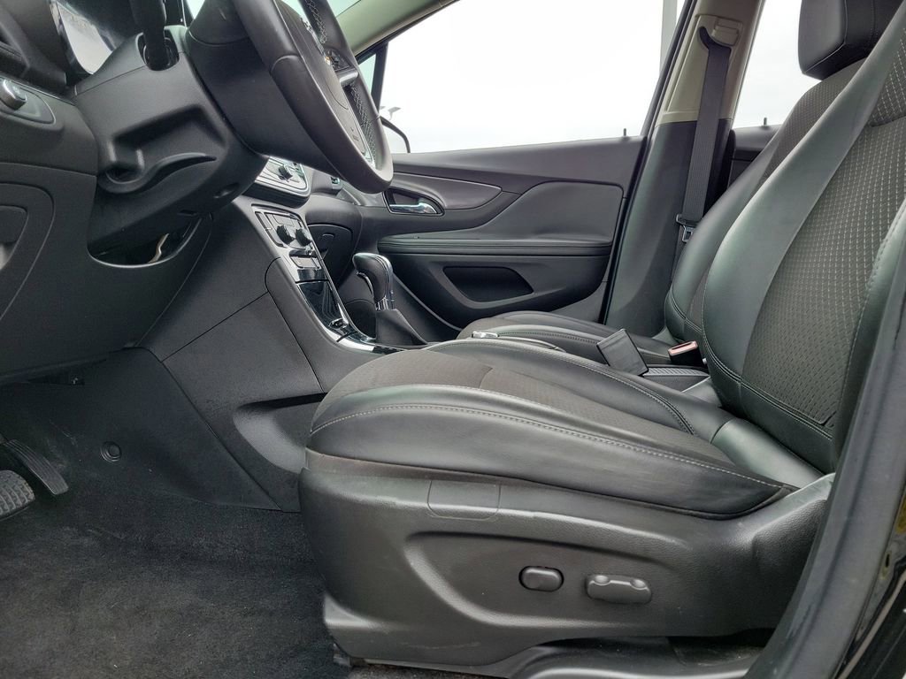 Used 2018 Buick Encore Preferred image 17