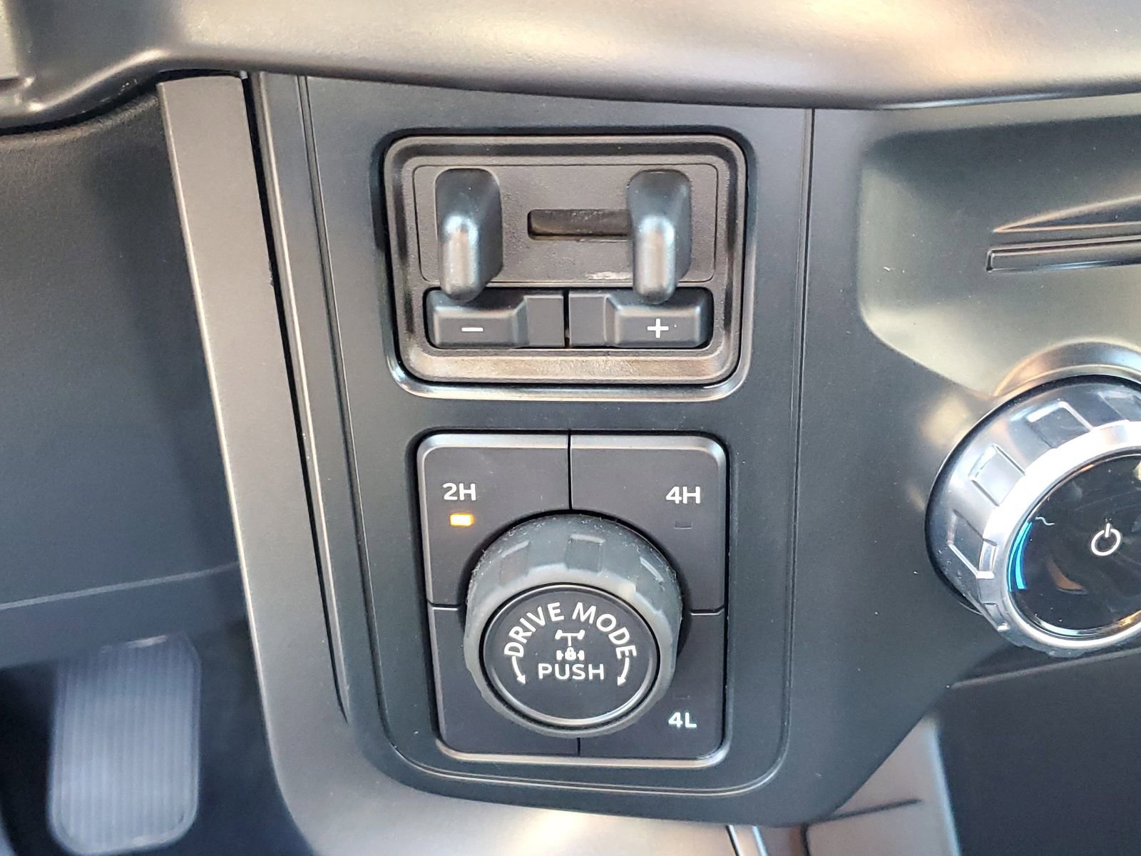 Certified 2025 Ford F150 Tremor w/ Tow/Haul Package AWD/4WD image 26