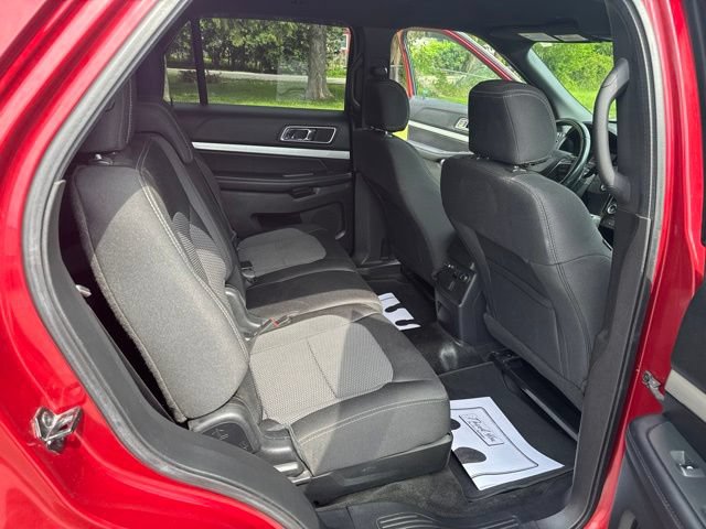 Certified 2017 Ford Explorer XLT FWD image 13