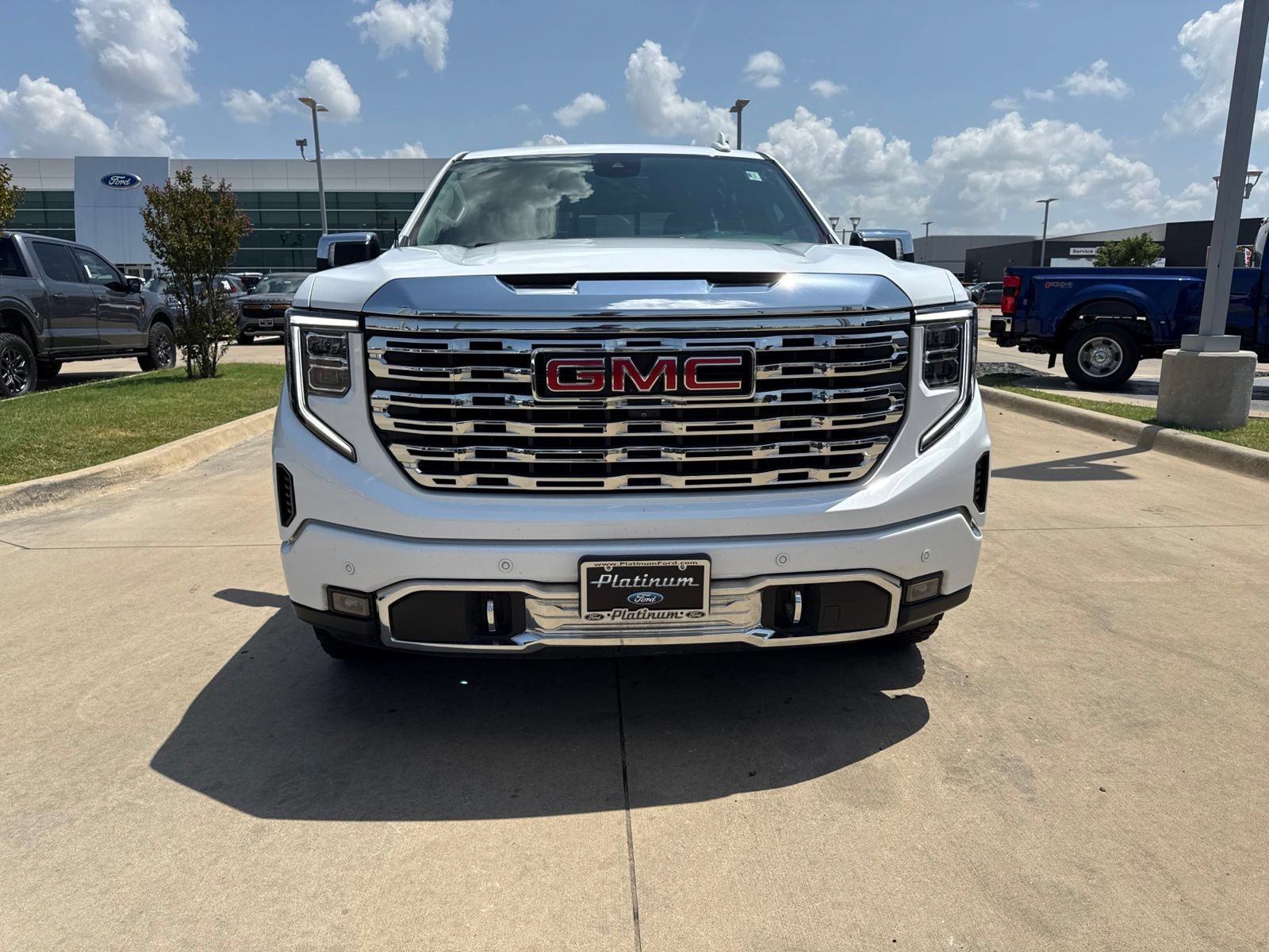 Used 2023 GMC Sierra 1500 Denali RWD image 39