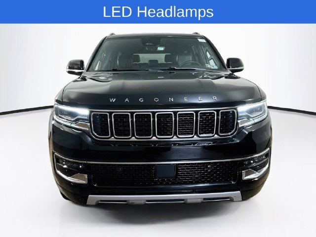 Used 2024 Jeep Wagoneer L Series II w/ Flexible Seating Group AWD/4WD image 2