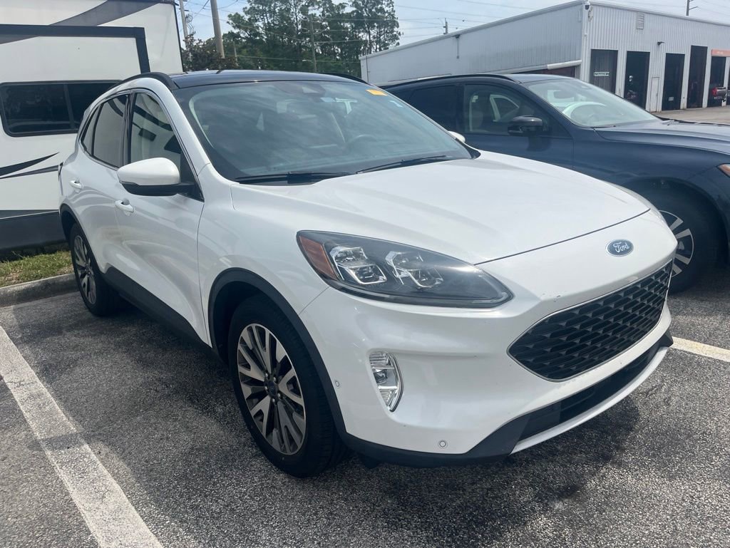 Certified 2020 Ford Escape Titanium w/ Titanium Premium Package 2.0 AWD/4WD image 7