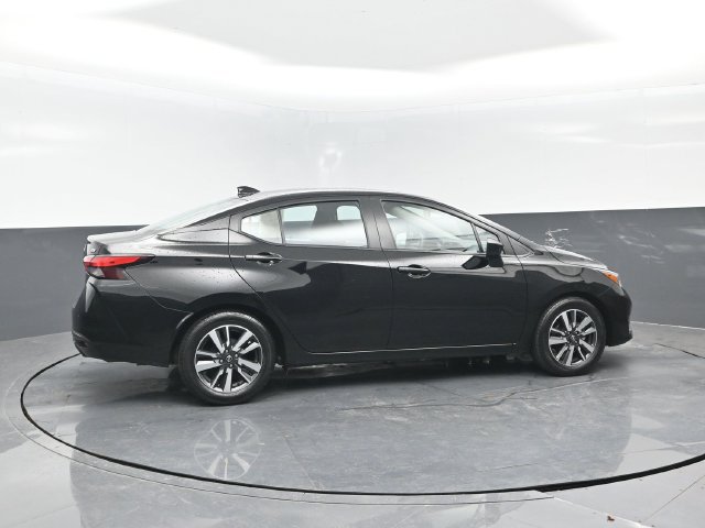 Used 2024 Nissan Versa SV FWD image 3