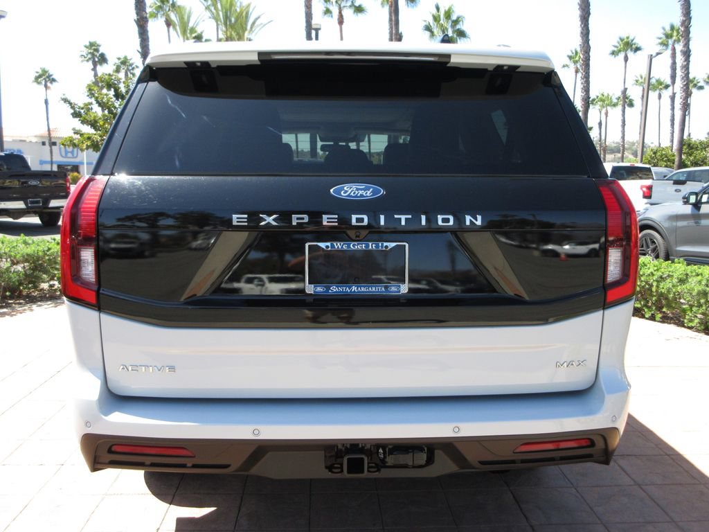 Certified 2025 Ford Expedition Max Active RWD image 3