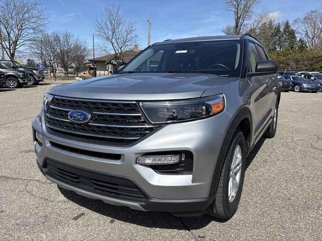 Certified 2023 Ford Explorer XLT w/ Equipment Group 202A image 15