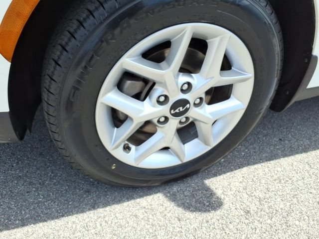 Used 2022 Kia Soul LX w/ Technology Package FWD image 16
