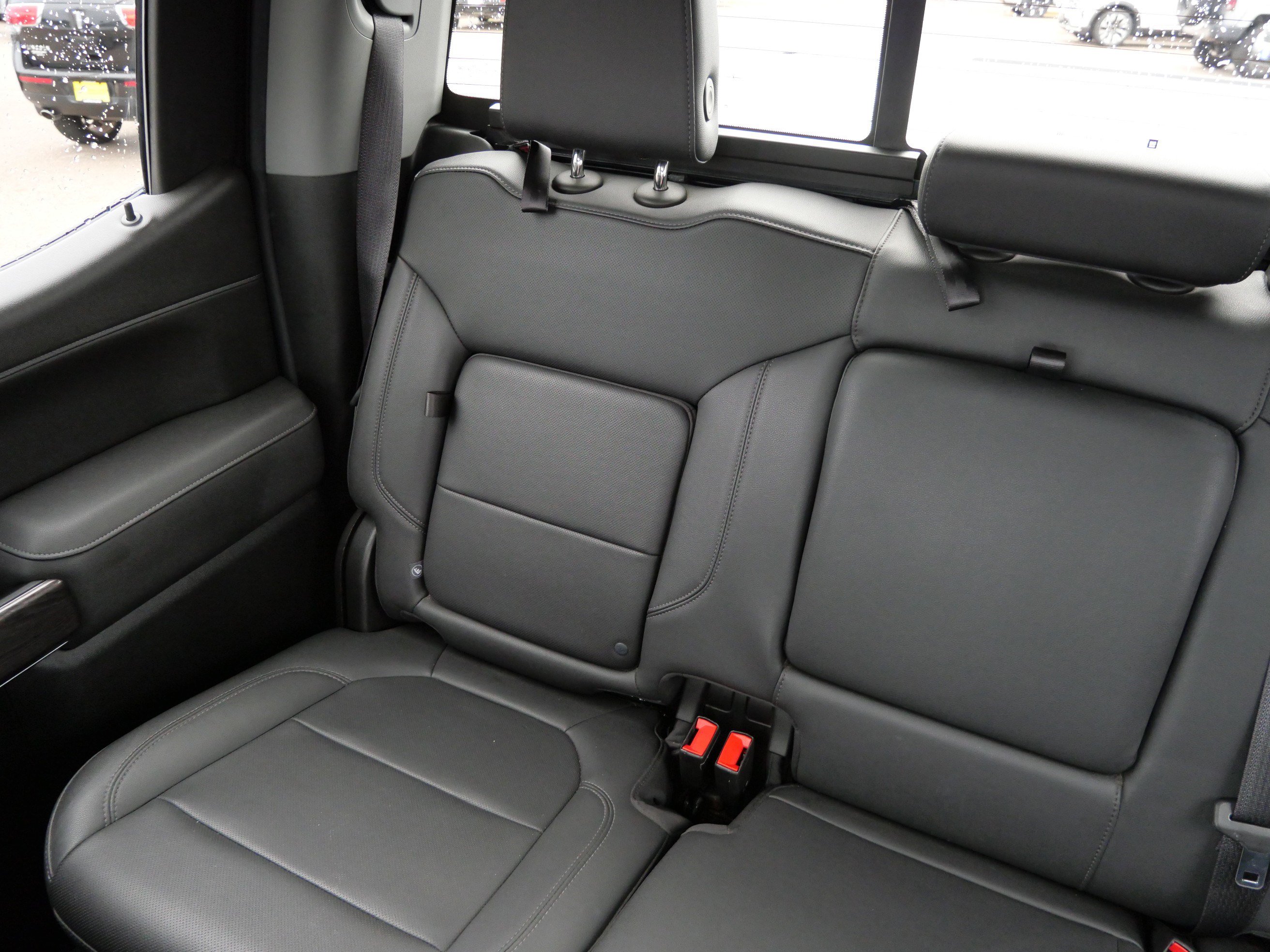 Used 2022 Chevrolet Silverado 1500 LTZ w/ LTZ Convenience Package II AWD/4WD image 12