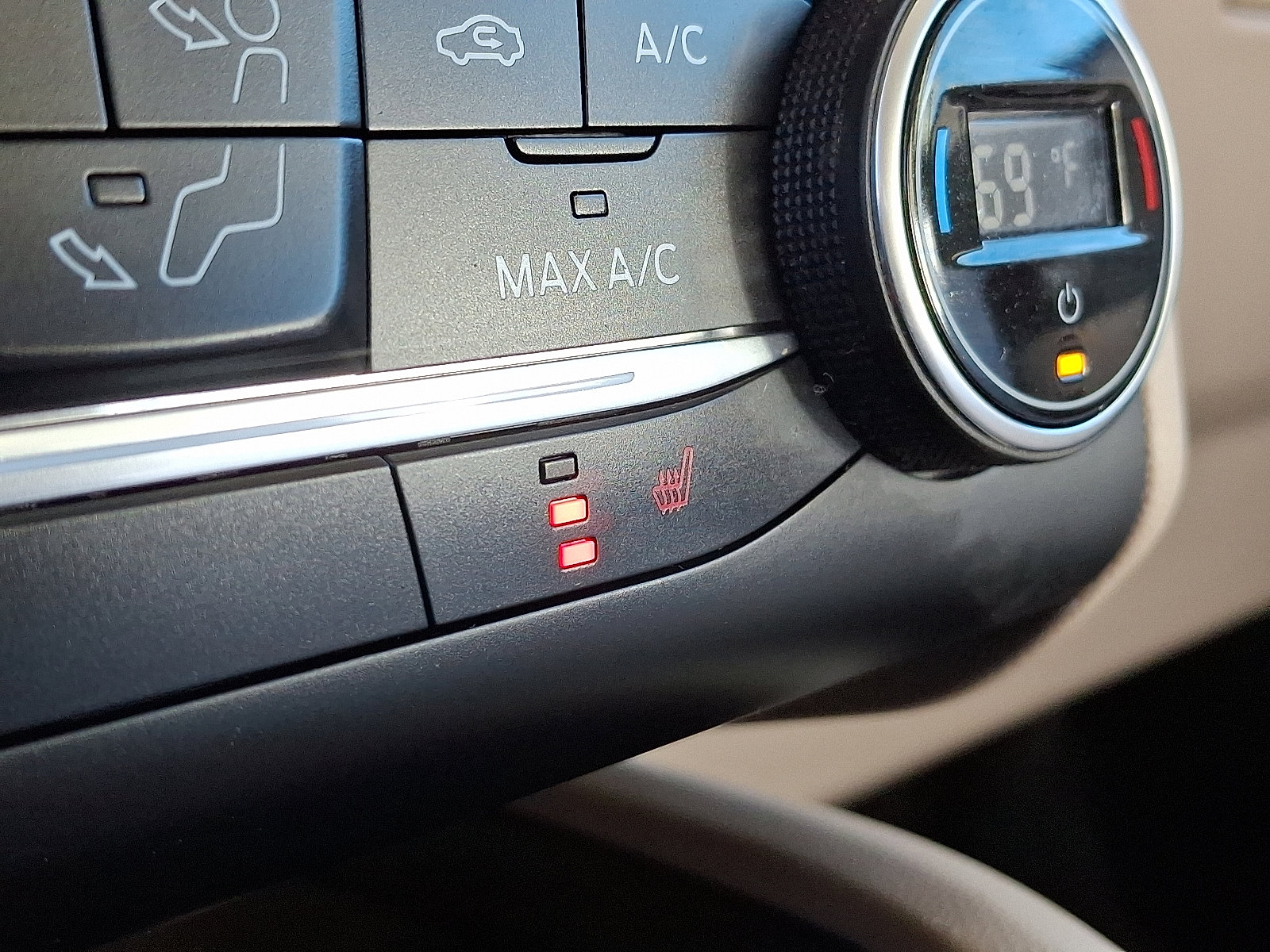 Certified 2020 Ford Escape SE image 26