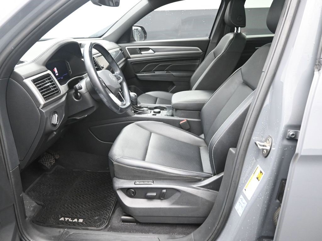 Used 2020 Volkswagen Atlas Cross Sport SEL image 25