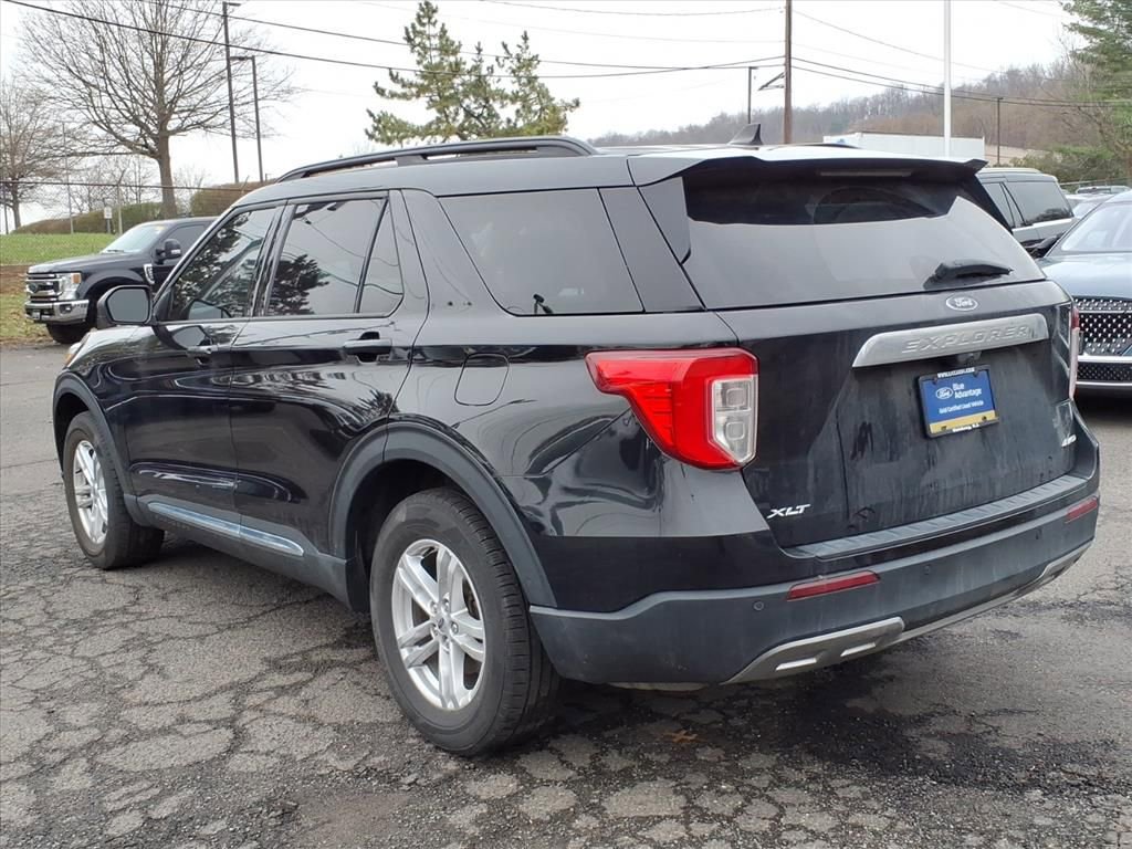 Certified 2022 Ford Explorer XLT w/ Equipment Group 202A image 4