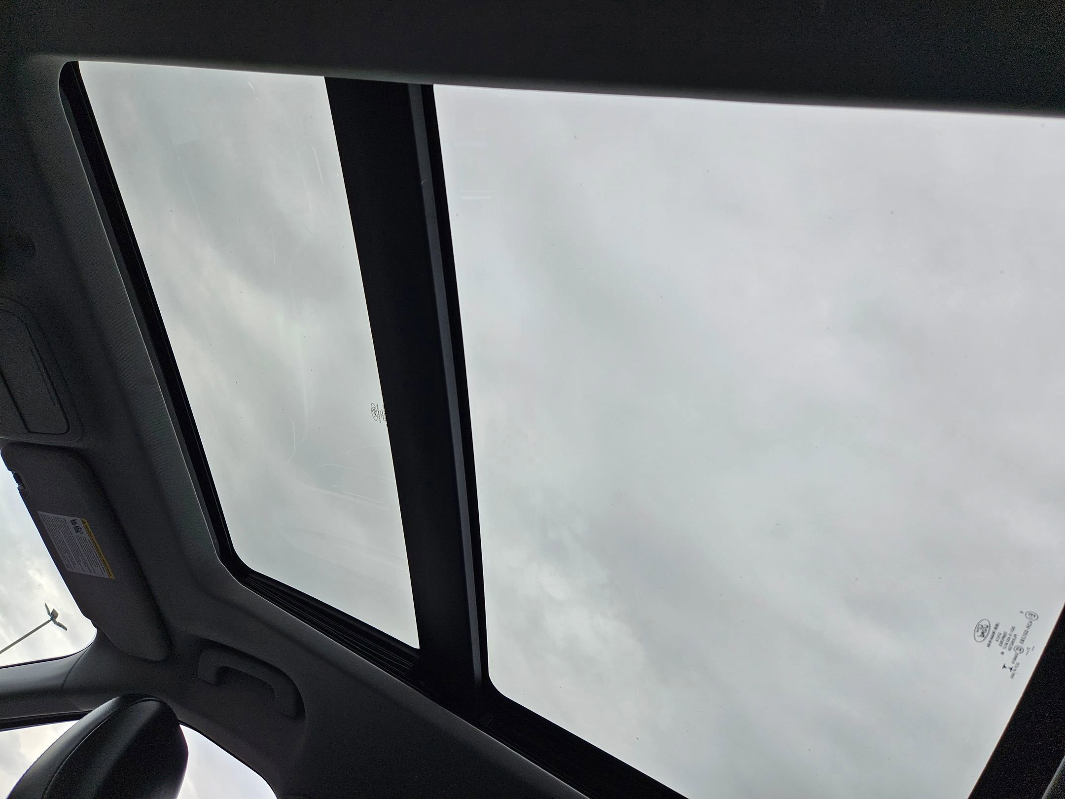 Certified 2022 Ford Explorer XLT w/ Equipment Group 202A image 18