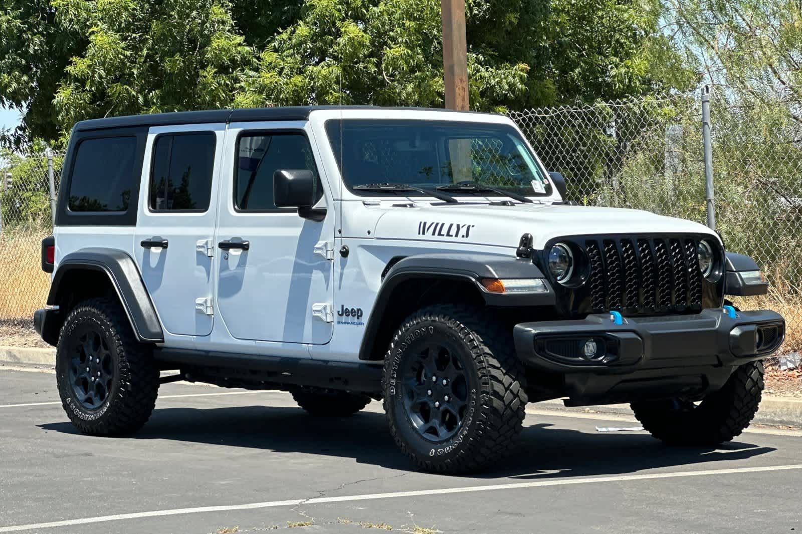 Used 2023 Jeep Wrangler Unlimited w/ 8.4" Radio Group AWD/4WD image 9