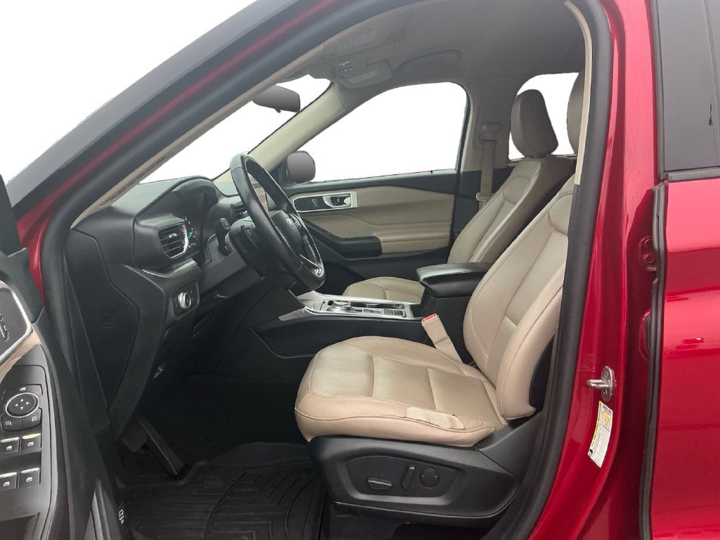 Certified 2020 Ford Explorer XLT w/ Equipment Group 202A RWD image 14