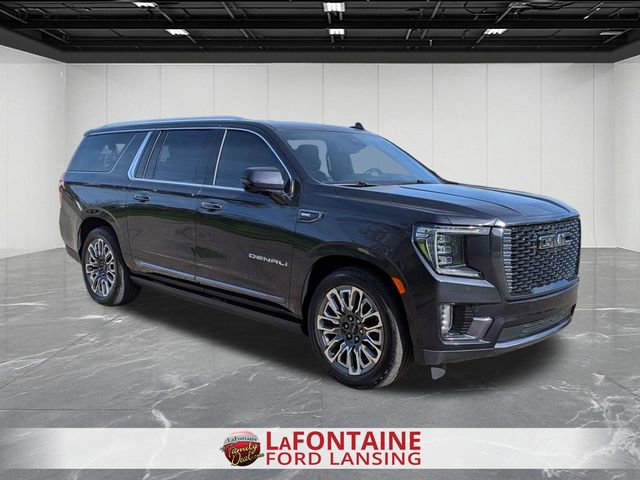 Used 2023 GMC Yukon XL Denali Ultimate w/ LPO, Floor Liner Package AWD/4WD image 7