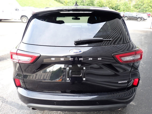 Certified 2023 Ford Escape ST-Line Elite AWD/4WD image 6