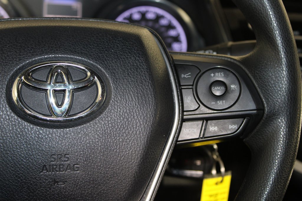 Used 2019 Toyota Camry LE image 17