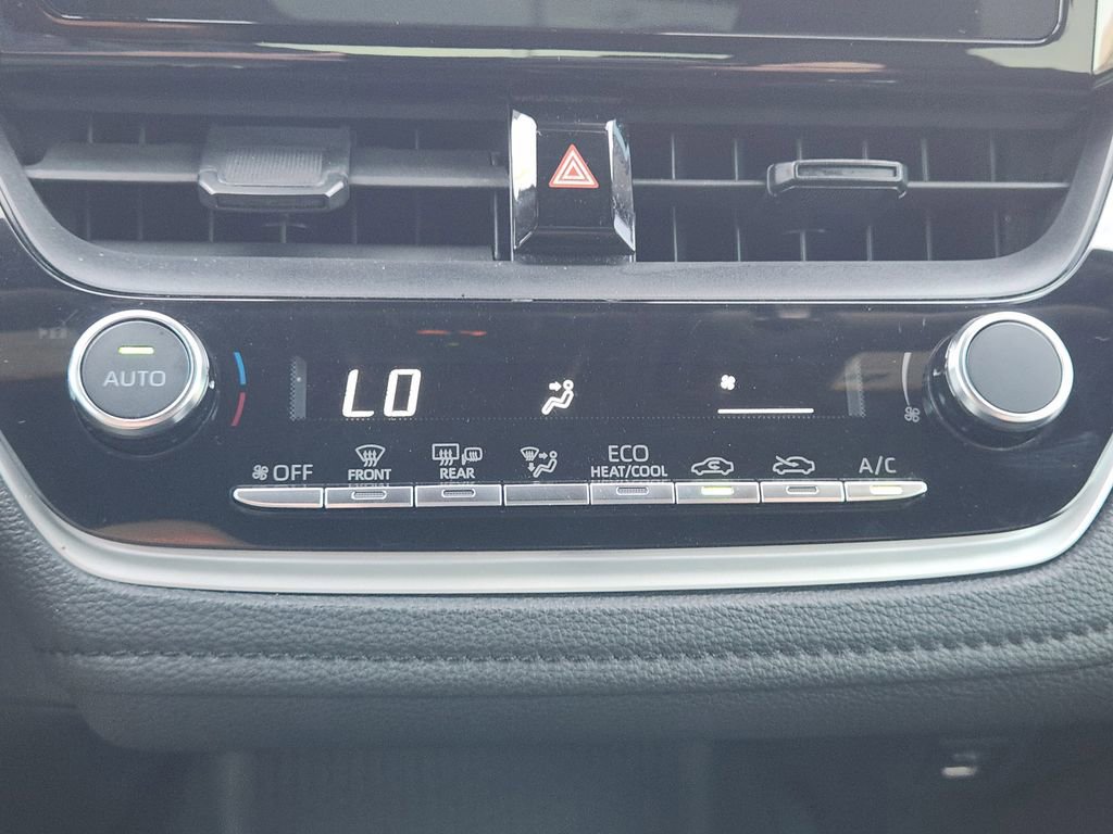 Used 2023 Toyota Corolla SE image 18
