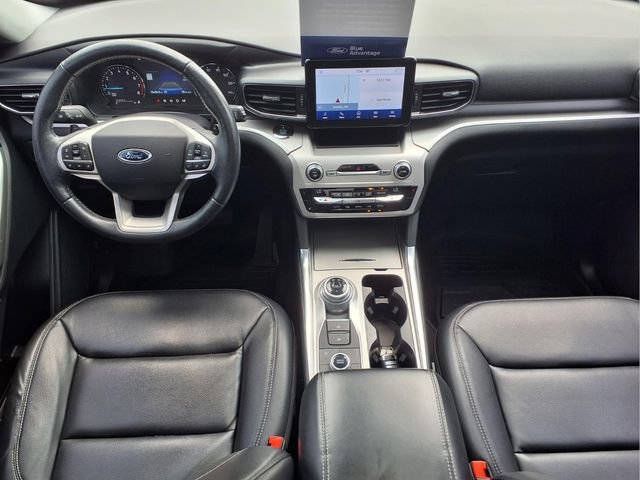 Certified 2020 Ford Explorer XLT w/ Equipment Group 202A AWD/4WD image 17