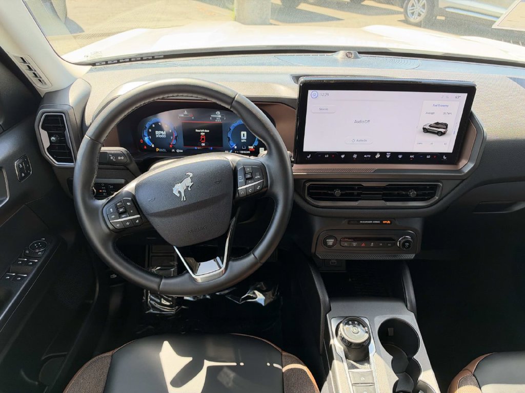 Certified 2025 Ford Bronco Sport Outer Banks w/ Outer Banks Tech Package+ AWD/4WD image 11