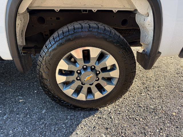 Used 2023 Chevrolet Silverado 2500 Custom w/ Custom Value Package AWD/4WD image 18