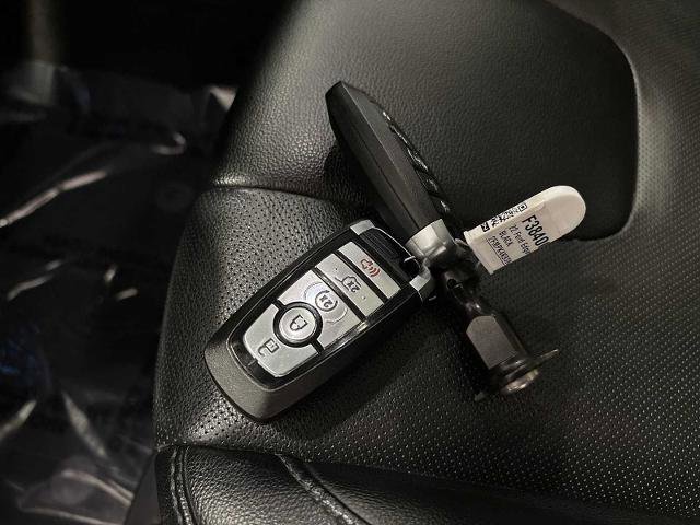 Certified 2022 Ford Edge Titanium w/ Equipment Group 301A image 33