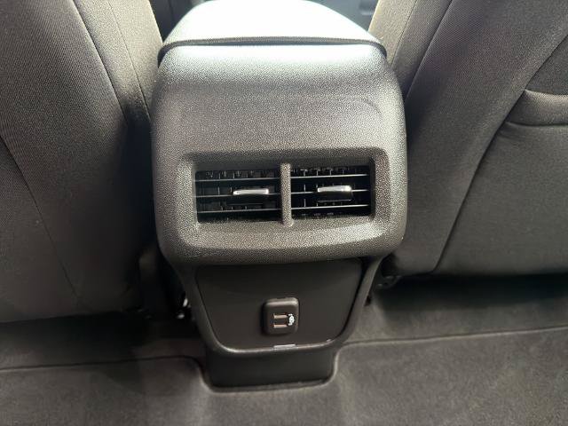Used 2023 Chevrolet Equinox LT w/ Driver Convenience Package AWD/4WD image 31