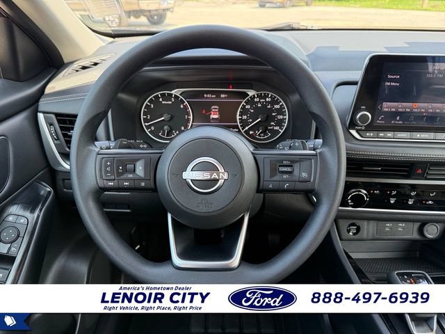 Used 2024 Nissan Rogue S AWD/4WD image 16