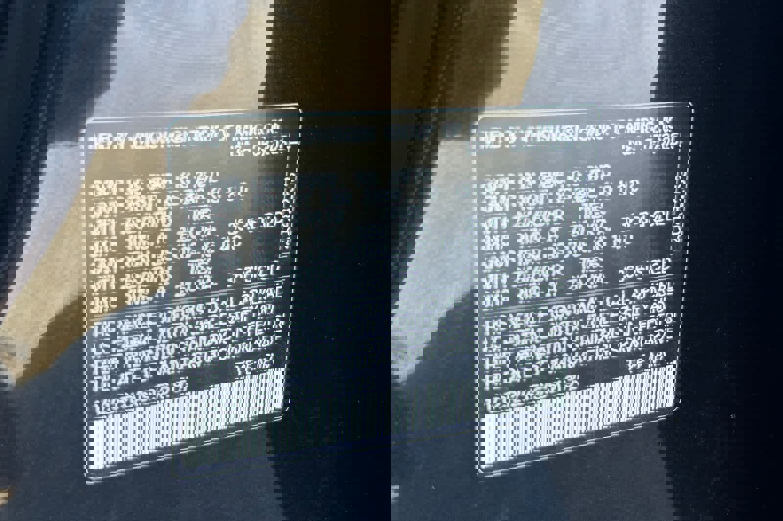 Used 2025 Volkswagen Atlas Peak Edition SE image 29