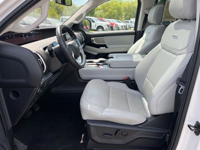 Certified 2025 Ford Expedition Platinum w/ Driver's Package AWD/4WD image 16