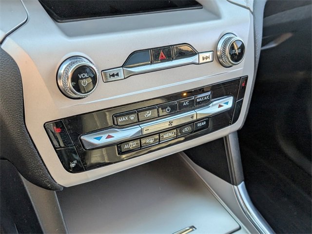 Certified 2023 Ford Explorer XLT w/ Equipment Group 202A image 20