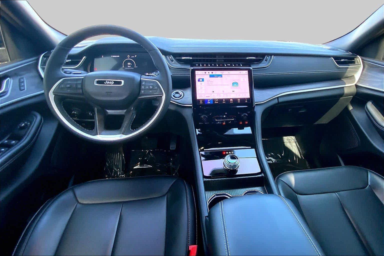 Used 2025 Jeep Grand Cherokee L Limited w/ Black Appearance Package RWD image 16