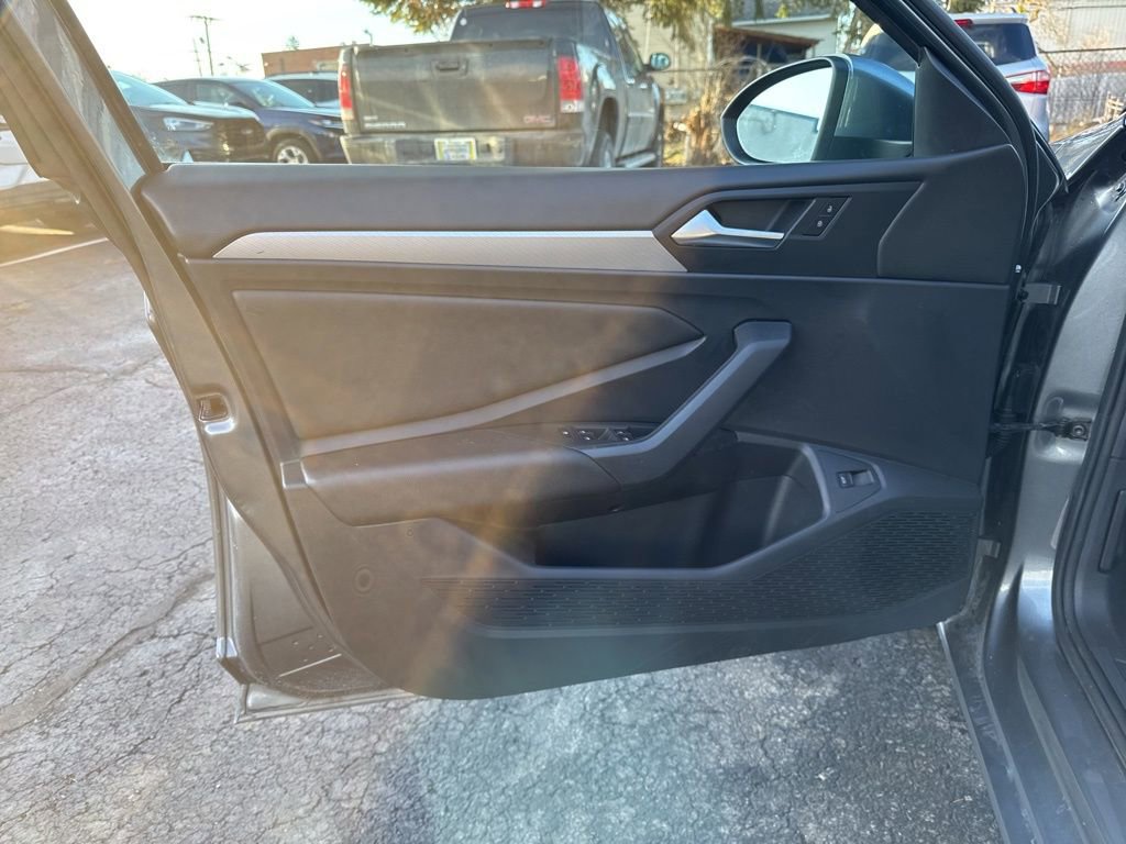 Used 2019 Volkswagen Jetta S image 17