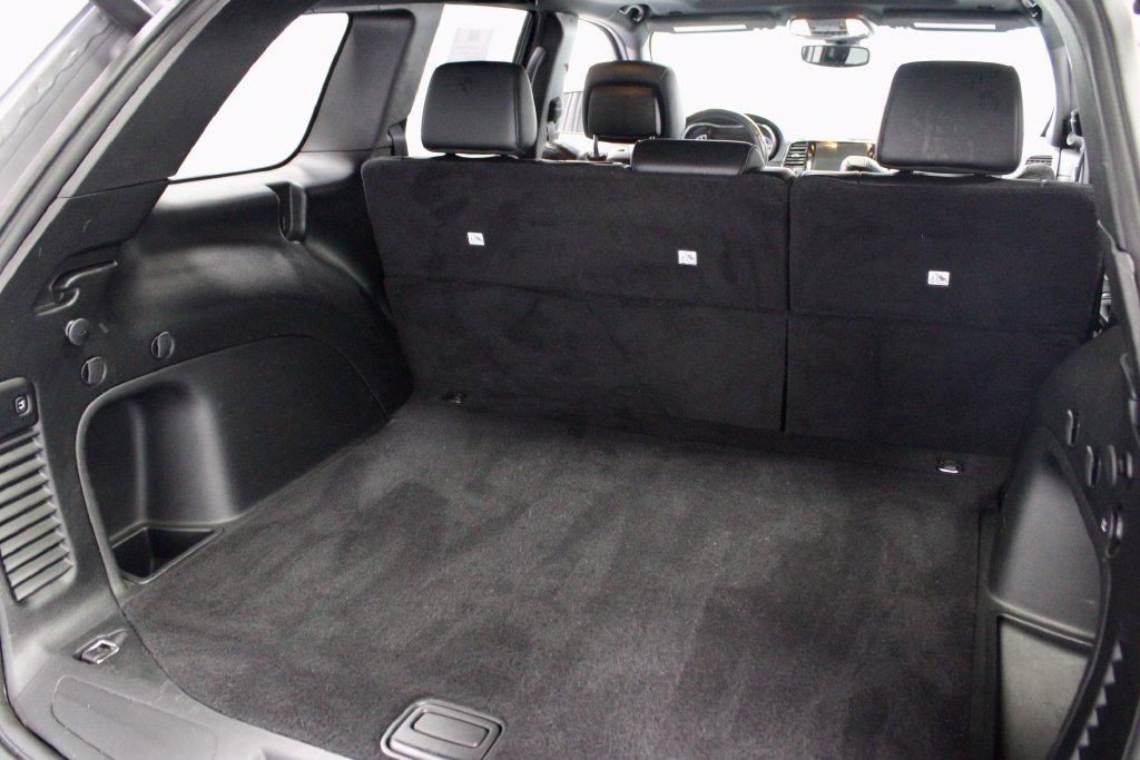 Used 2021 Jeep Grand Cherokee Limited AWD/4WD image 14