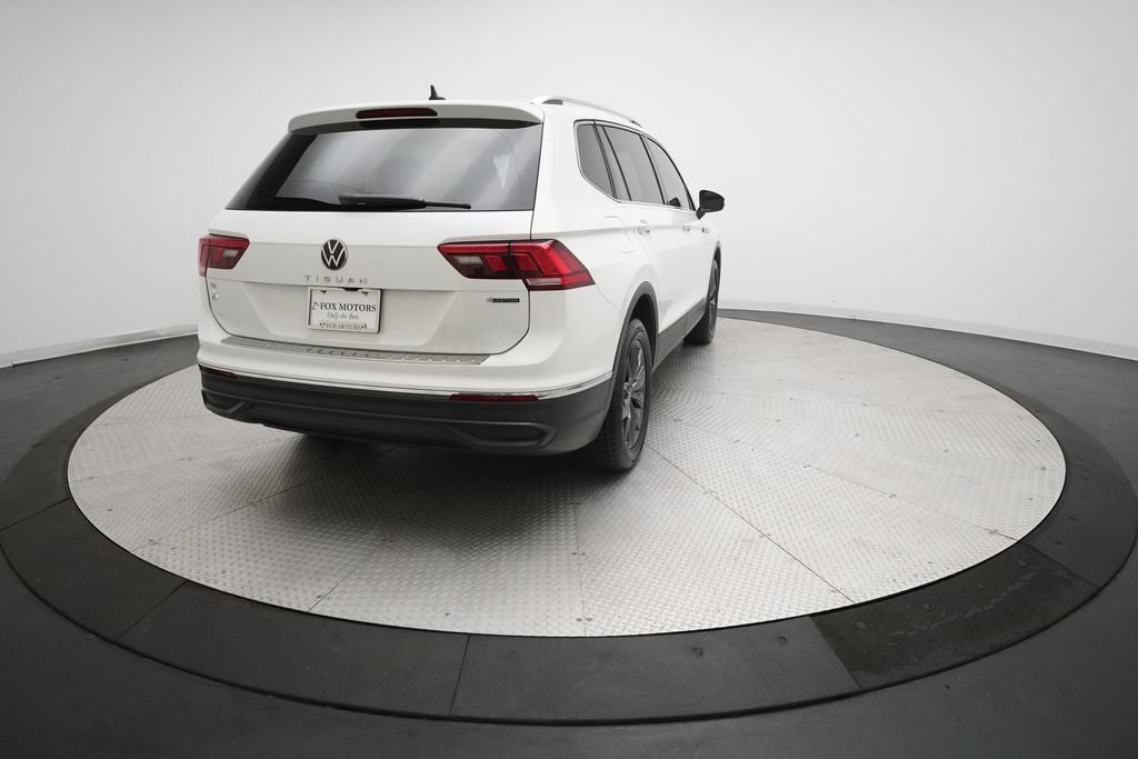 Used 2022 Volkswagen Tiguan SE AWD/4WD image 13