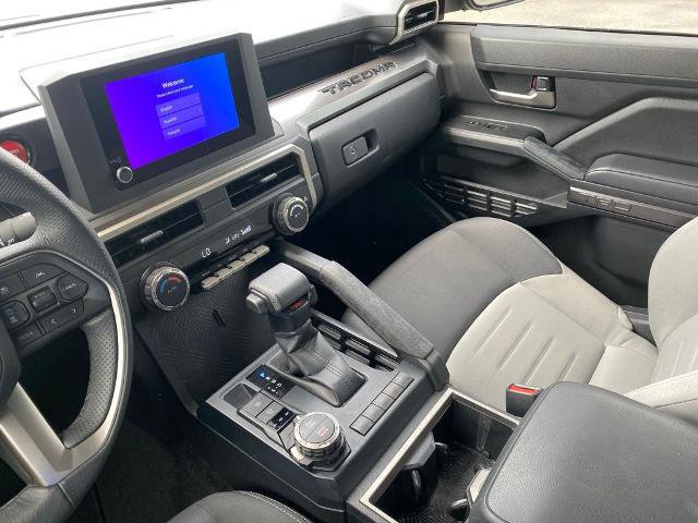 Used 2025 Toyota Tacoma TRD Sport AWD/4WD image 24