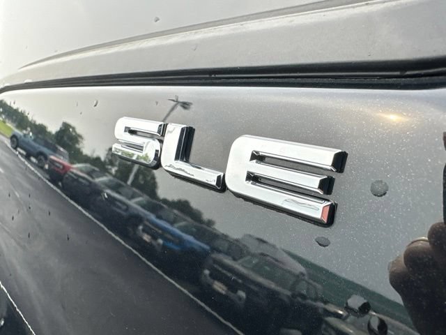 Used 2020 GMC Terrain SLE w/ Driver Convenience Package FWD image 11