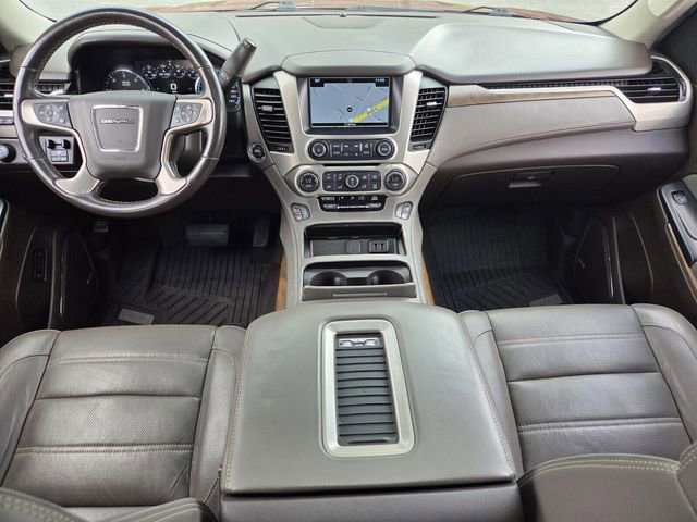 Used 2019 GMC Yukon XL Denali w/ Denali Ultimate Package image 12