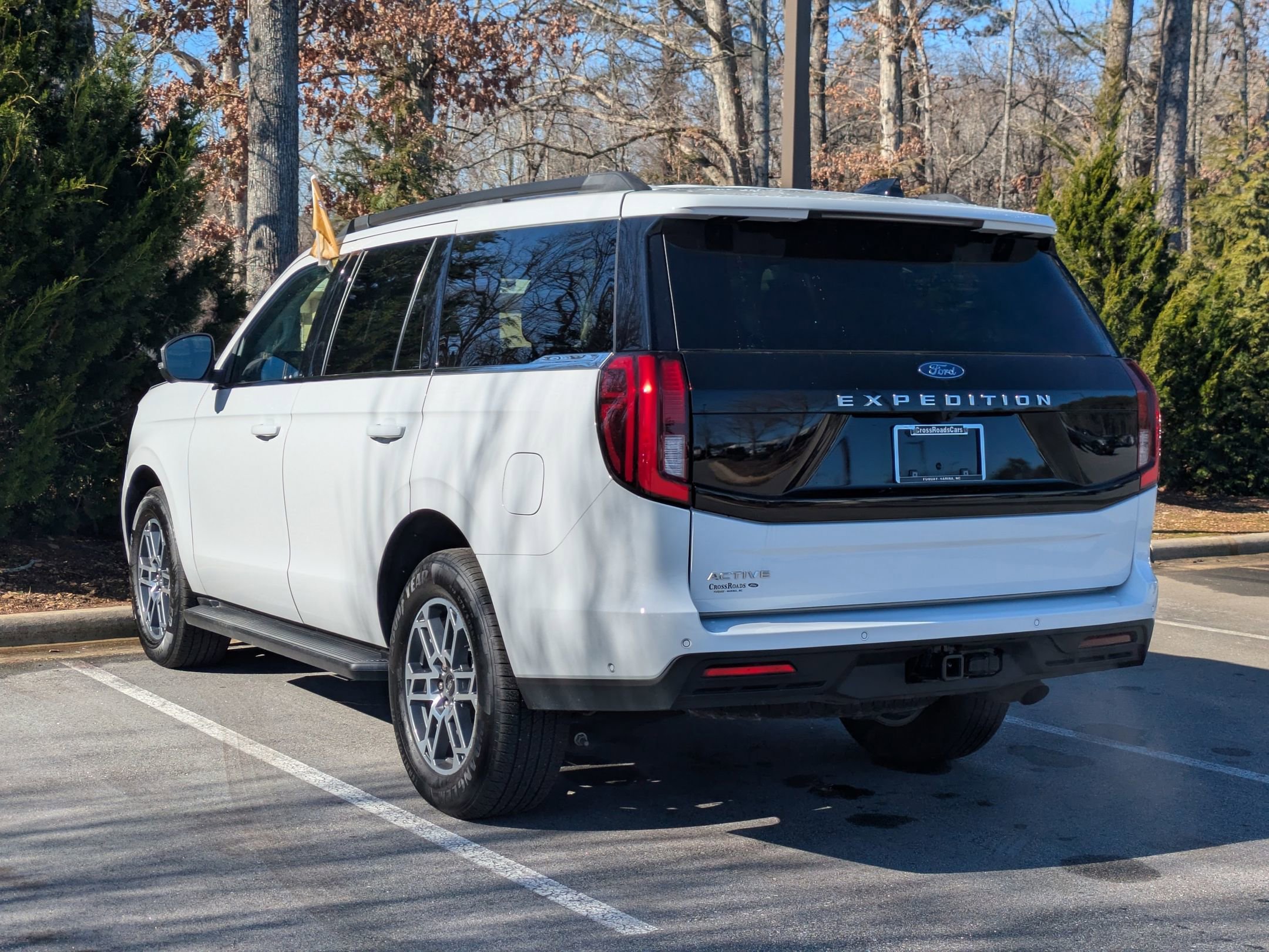 Certified 2025 Ford Expedition Active image 5