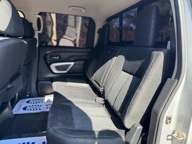 Used 2017 Nissan Titan SV RWD image 18