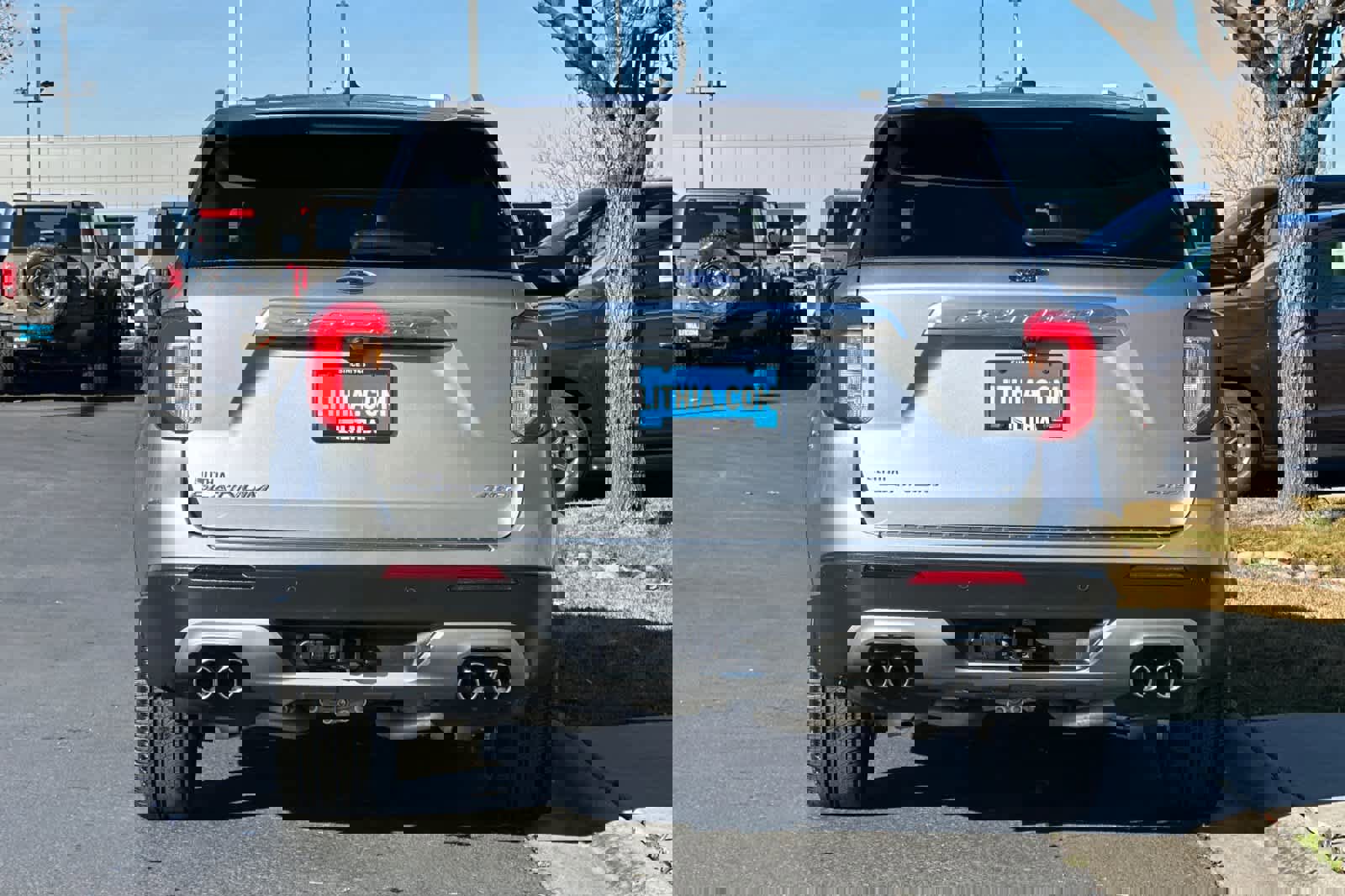 Certified 2023 Ford Explorer Platinum w/ Technology Package image 4