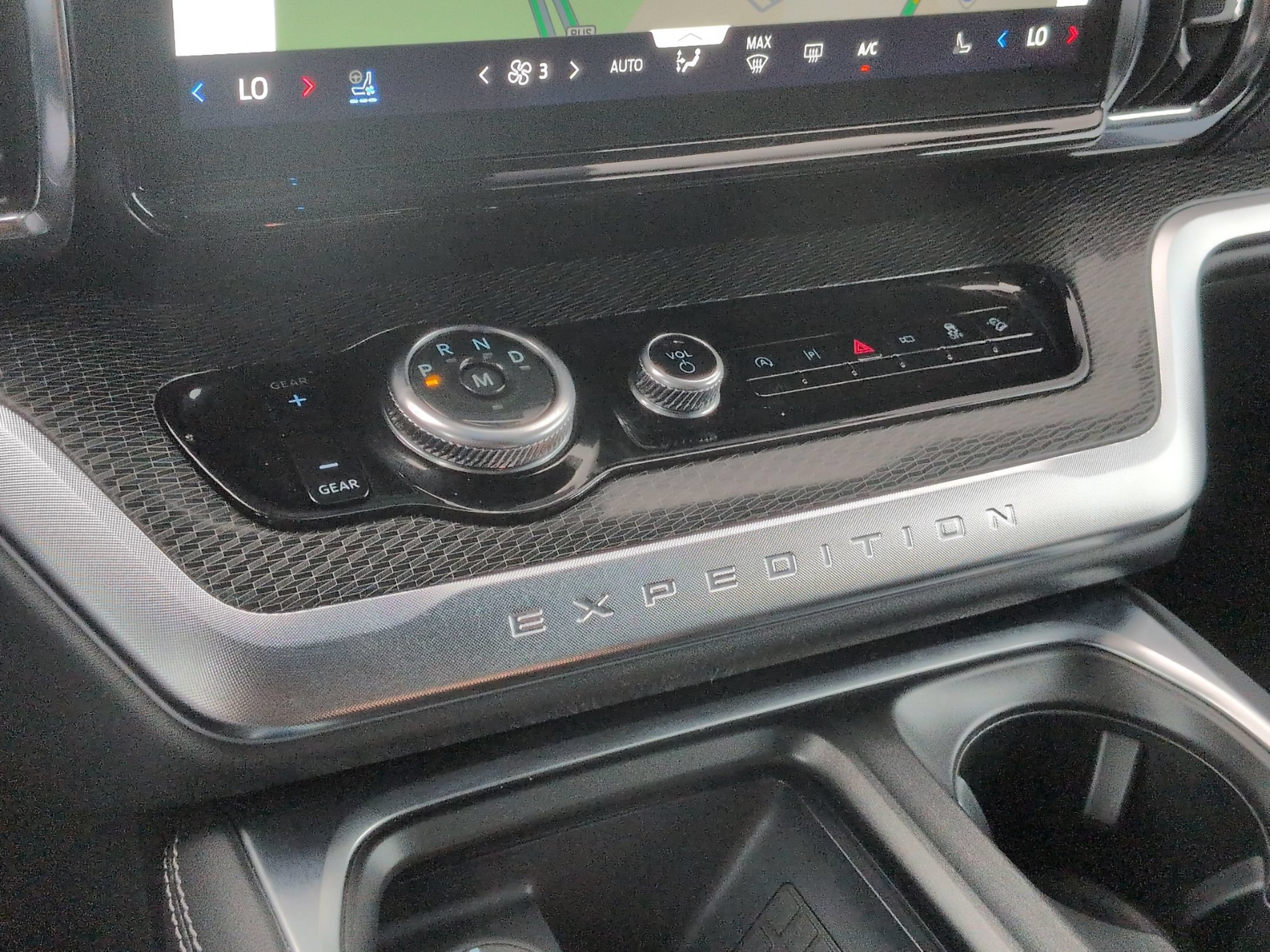 Certified 2025 Ford Expedition Max Platinum w/ Stealth Appearance Package AWD/4WD image 26